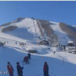 八方尾根スキー場のライブカメラを見て、ジレています。